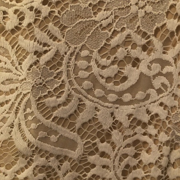 White lace dress - Picture 9 of 9